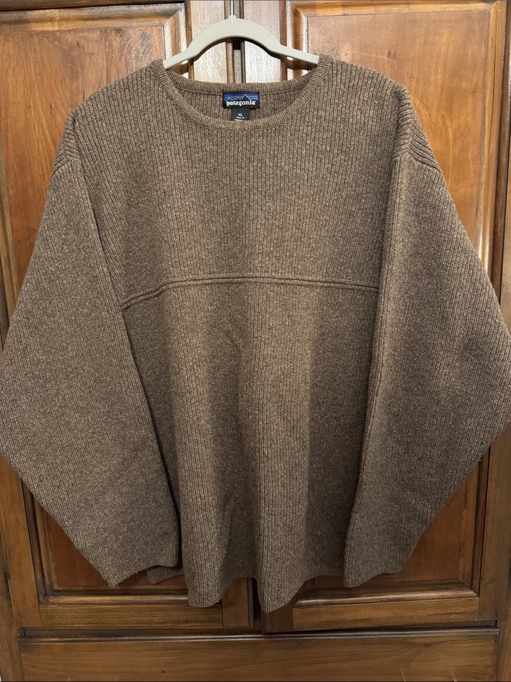 Patagonia 100% Wool Brown Pullover Crewneck Sweater Mens size XL.